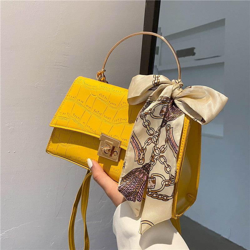 Pretty Bow Crossbody Handbag