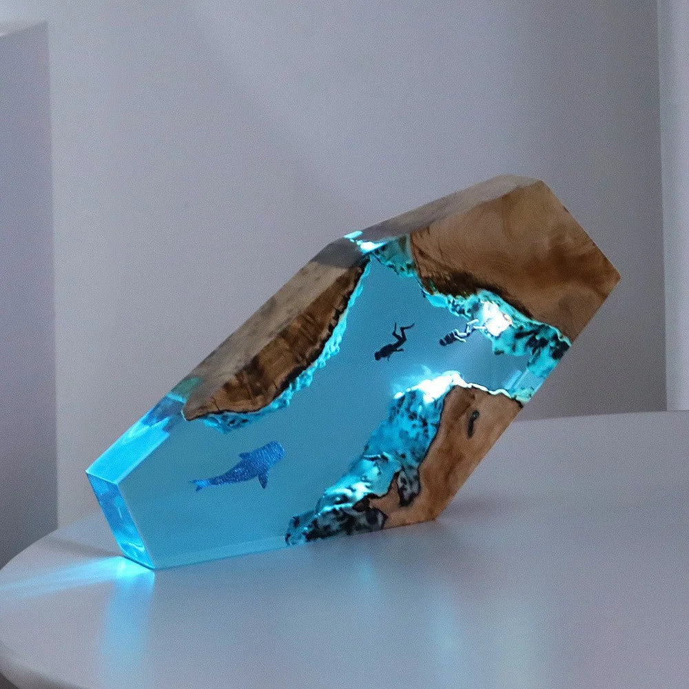 Resin Ocean w Diver Wood Marine Lamp